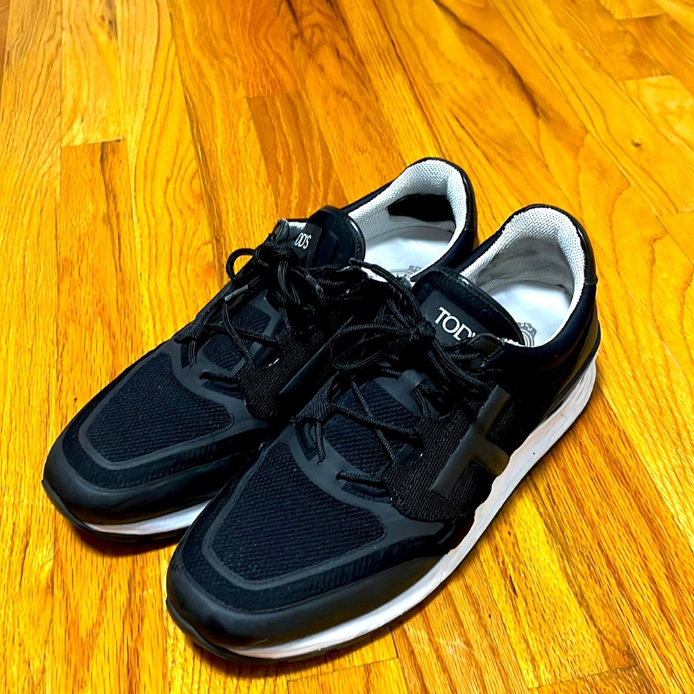 Men’s Tods sneakers black size- Men’s size 10 comfort Tods sneaker
